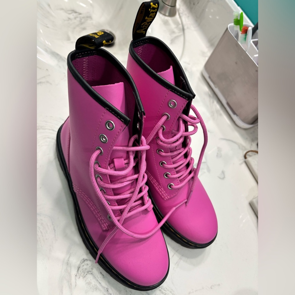 Doc Martens Zavala Combat Boots Fuchsia Hot Pink Boots size 7
